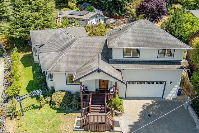 128 Park Avenue, Blue Lake, CA 95525