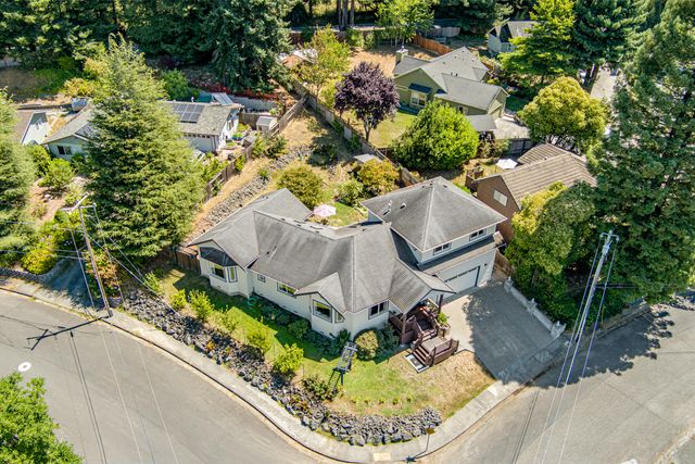 128 Park Avenue, Blue Lake, CA 95525