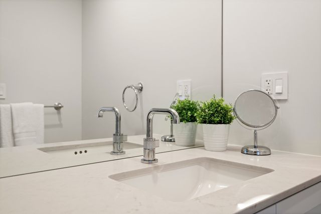 27 Isabella St 4, Boston, MA 02116