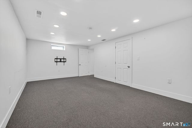 27 Checkerberry Lane 27, Glastonbury, CT 06033