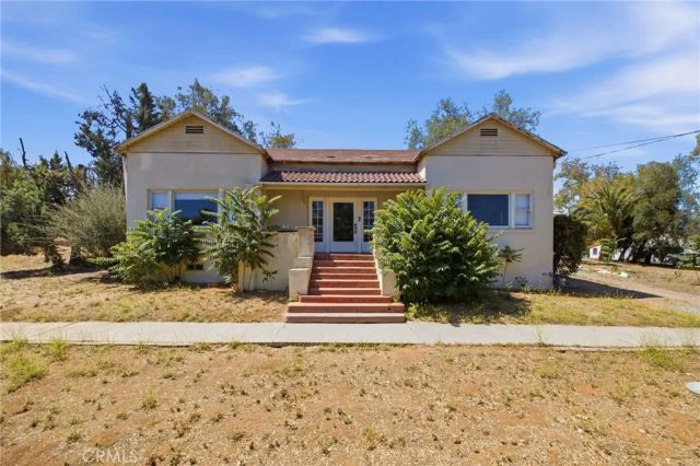 1464 Pacific Street, Redlands, CA 92373