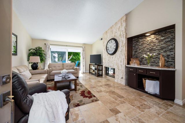 130 Desert Falls Drive E, Palm Desert, CA 92211