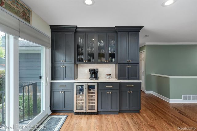 1045 Clara Street, Commerce Charter Township, MI 48390