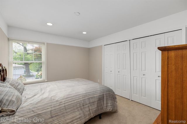 1045 Clara Street, Commerce Charter Township, MI 48390
