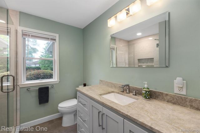 1045 Clara Street, Commerce Charter Township, MI 48390