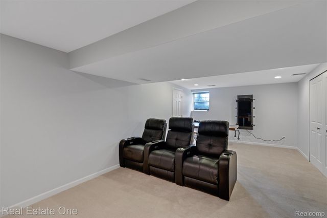1045 Clara Street, Commerce Charter Township, MI 48390