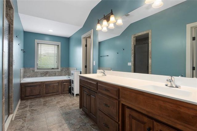 16288 W 171st Street, Olathe, KS 66062