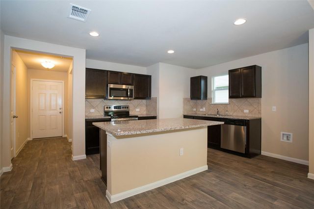 708 Comal RUN, Hutto, TX 78634