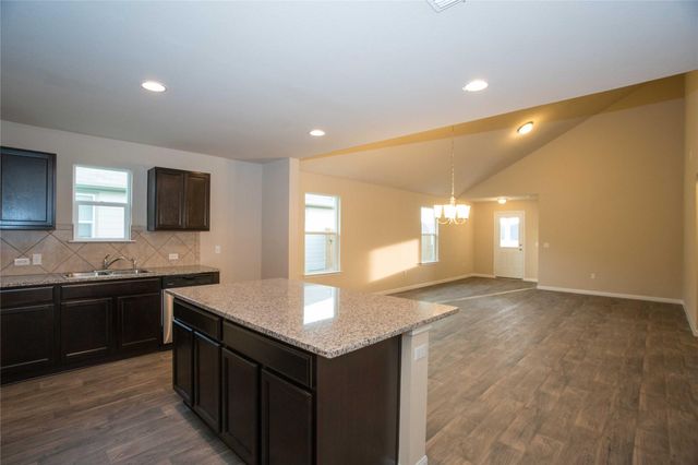 708 Comal RUN, Hutto, TX 78634