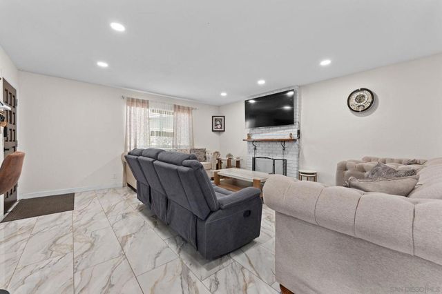 1434 Coker Way, El Cajon, CA 92021
