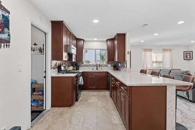 1434 Coker Way, El Cajon, CA 92021