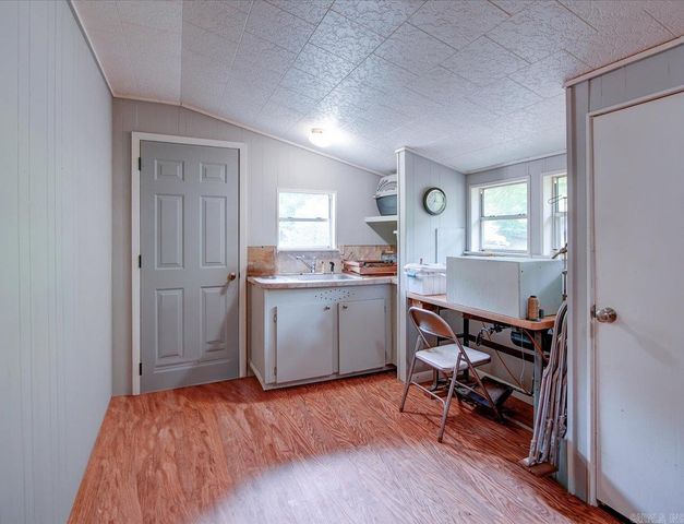 32 Cinnamon Lane, Mount Ida, AR 71957