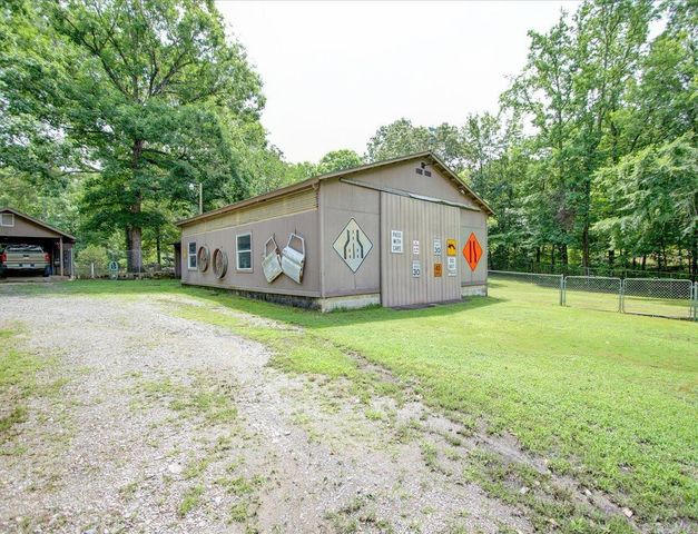 32 Cinnamon Lane, Mount Ida, AR 71957