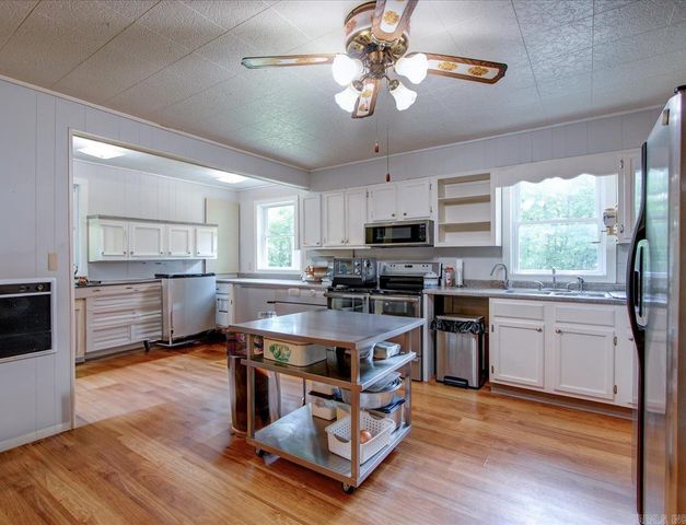 32 Cinnamon Lane, Mount Ida, AR 71957