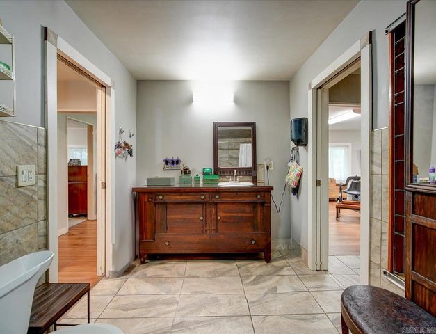 32 Cinnamon Lane, Mount Ida, AR 71957