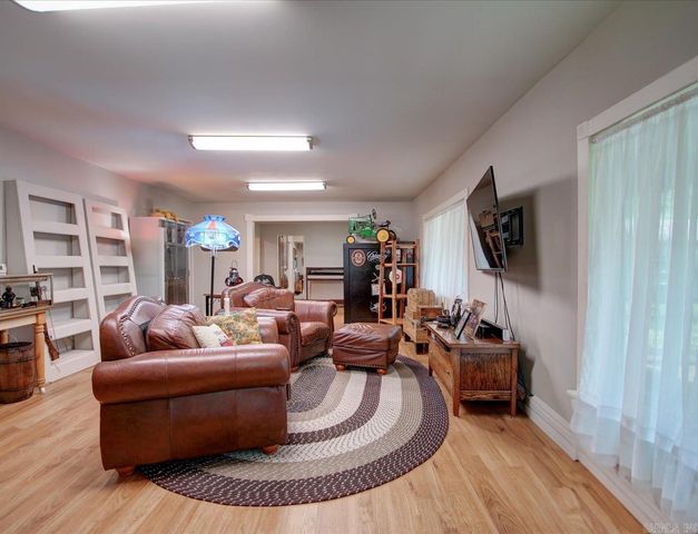 32 Cinnamon Lane, Mount Ida, AR 71957