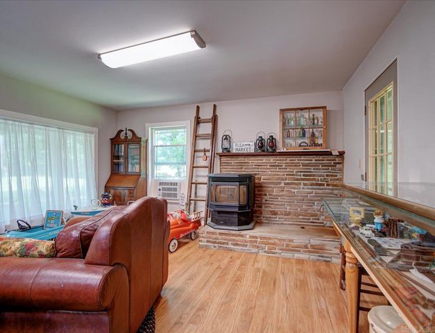 32 Cinnamon Lane, Mount Ida, AR 71957