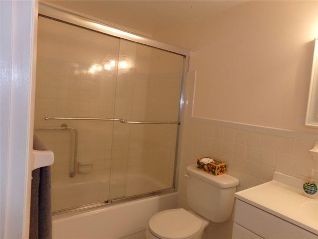2042 AUSTRALIA WAY W 18, Clearwater, FL 33763