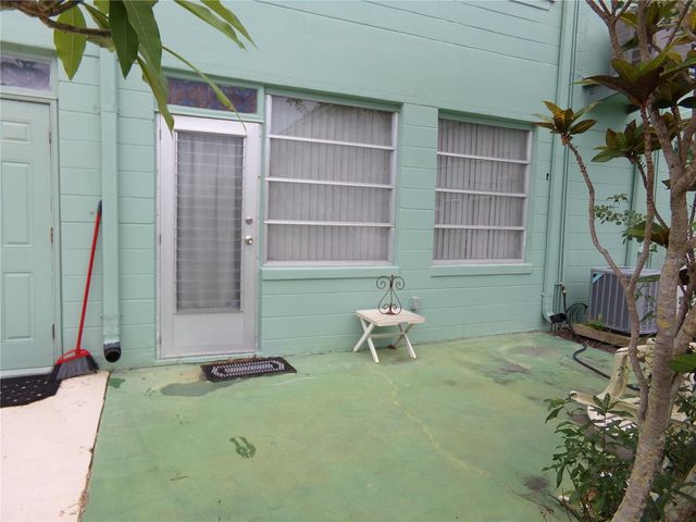 2042 AUSTRALIA WAY W 18, Clearwater, FL 33763