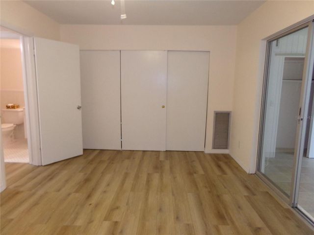2042 AUSTRALIA WAY W 18, Clearwater, FL 33763