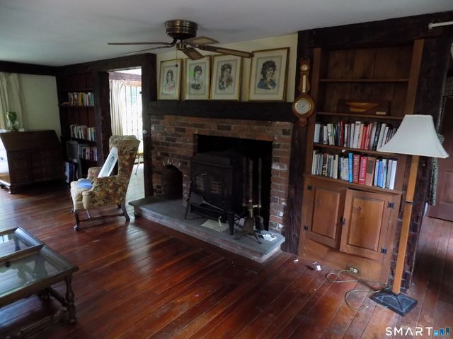 28 Forest Hills Drive, Farmington, CT 06032