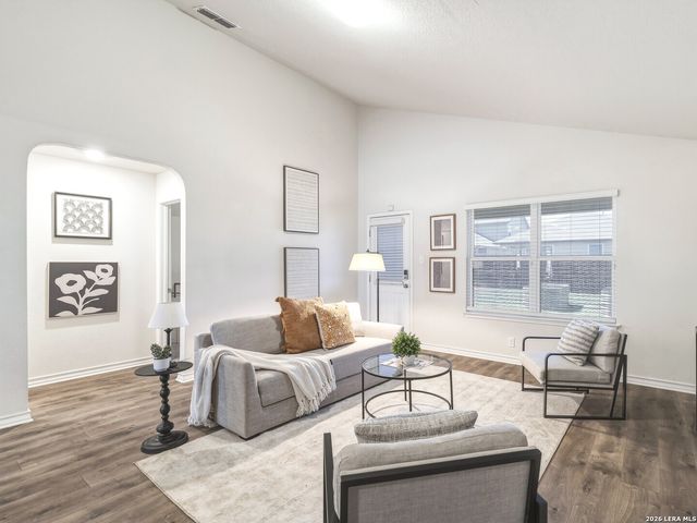 9915 Kalm Brome, San Antonio, TX 78254