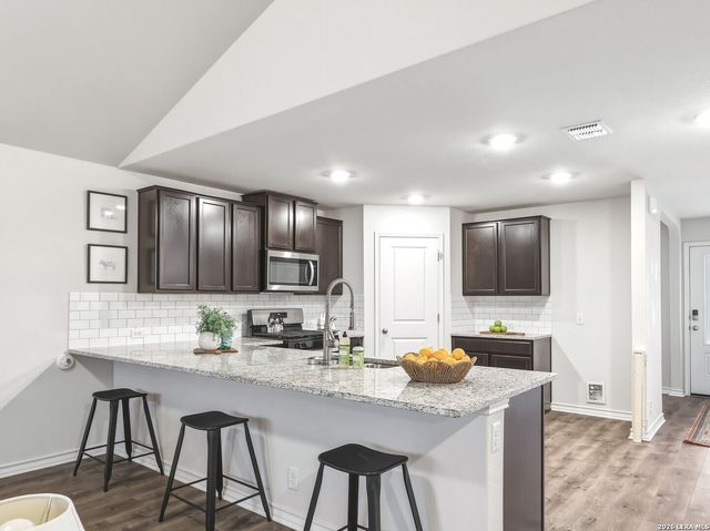 9915 Kalm Brome, San Antonio, TX 78254