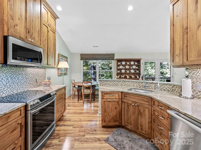 73 Ridgetop Circle 303, Brevard, NC 28712