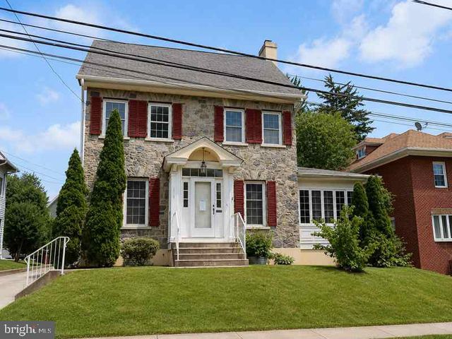 219 WAYNE AVE, Lansdowne, PA 19050