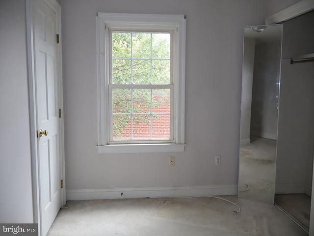 219 WAYNE AVE, Lansdowne, PA 19050
