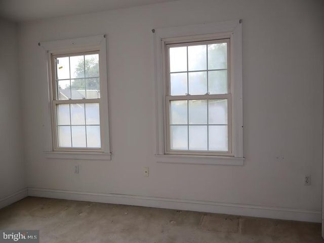 219 WAYNE AVE, Lansdowne, PA 19050