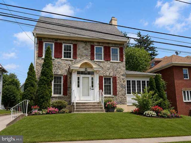 219 WAYNE AVE, Lansdowne, PA 19050