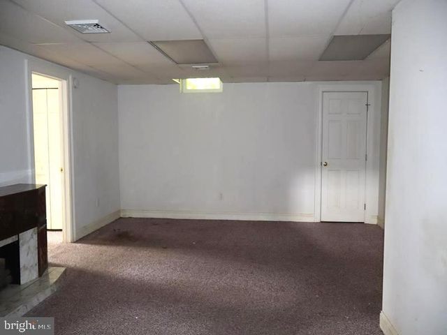 219 WAYNE AVE, Lansdowne, PA 19050