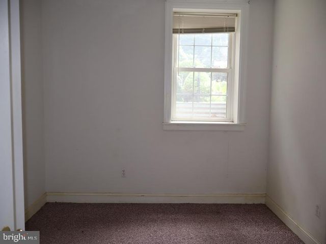 219 WAYNE AVE, Lansdowne, PA 19050