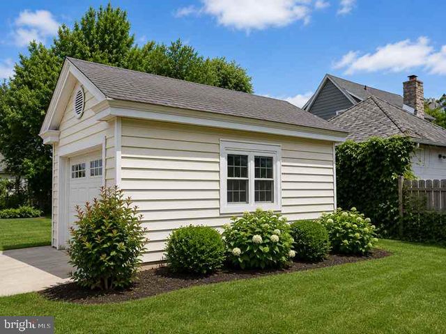 219 WAYNE AVE, Lansdowne, PA 19050