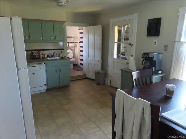 26 Rollstone Avenue, West Sayville, NY 11796