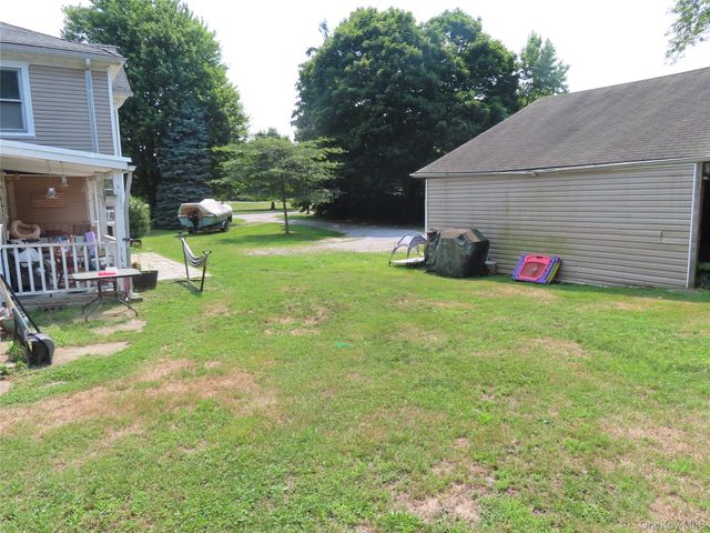 26 Rollstone Avenue, West Sayville, NY 11796