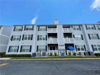 612 Shoreham Ct Apt 303, Virginia Beach, VA 23451