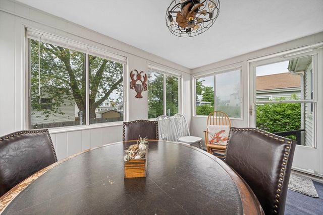 15 D St, Hull, MA 02045