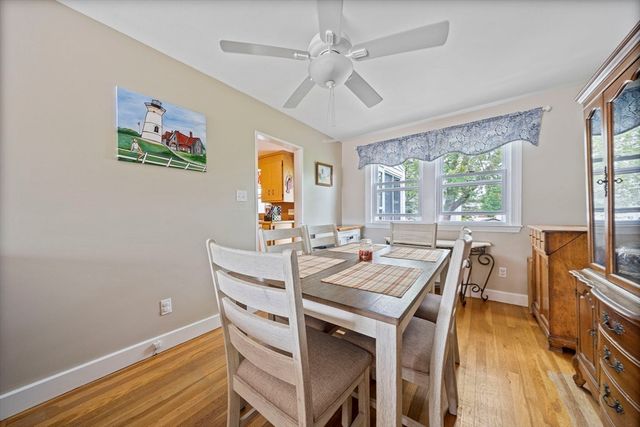 15 D St, Hull, MA 02045