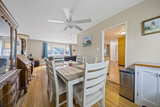 15 D St, Hull, MA 02045