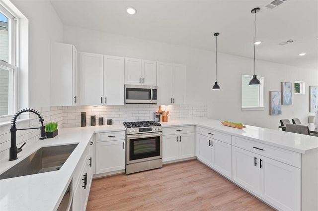 1207 Cavalcade Street C, Houston, TX 77009