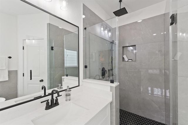 1207 Cavalcade Street C, Houston, TX 77009