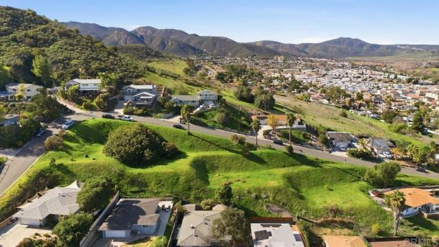 8515 Placid View, Santee, CA 92071