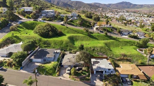 8515 Placid View, Santee, CA 92071