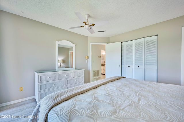 70 Royal Oak Court, 206, Vero Beach, FL 32962