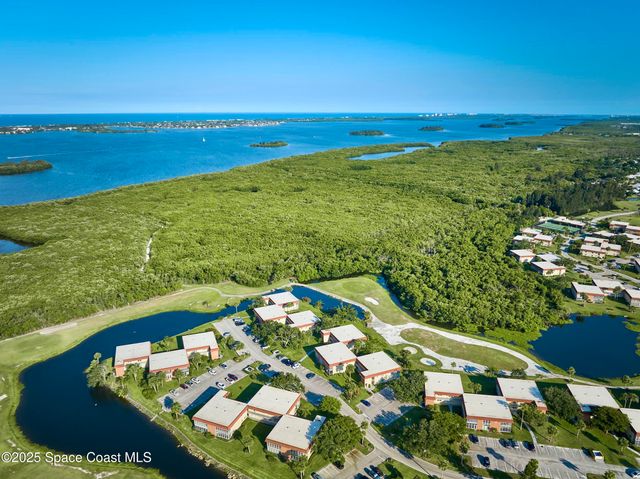 70 Royal Oak Court, 206, Vero Beach, FL 32962