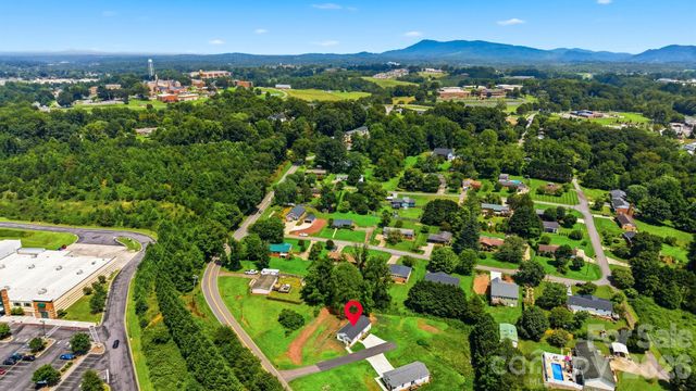 503 Hopewell Road, Morganton, NC 28655