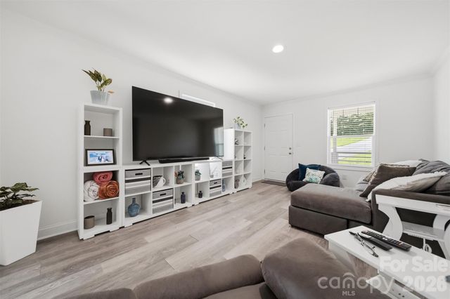 503 Hopewell Road, Morganton, NC 28655