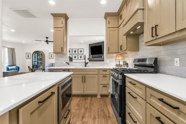 8618 Coventry Drive, Rowlett, TX 75089